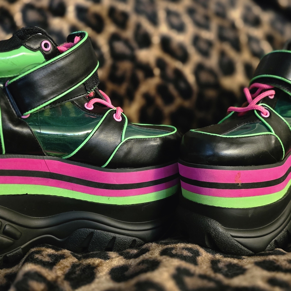 Dolls Kill Club Exx Trippy Fairywalk/Rainbow Gummy Bear Platform Neon Sz 7 Rave!